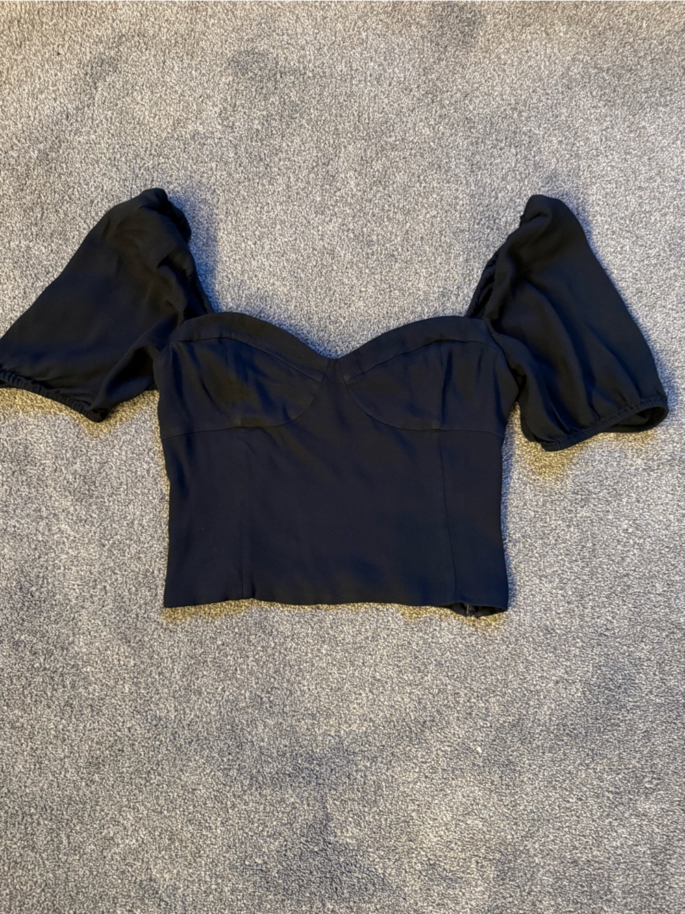 Wilfred Black Puff-Sleeve Sweetheart Crop Top